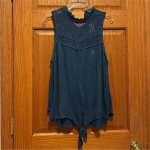 NWT Sleeveless Lace Detail Top